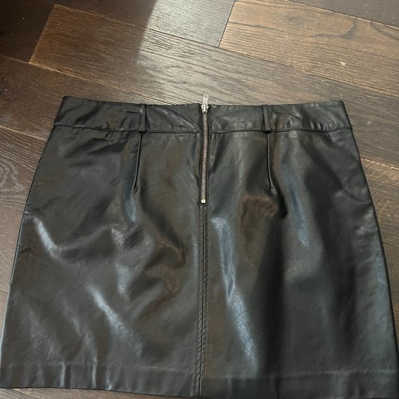 Black Faux Leather Skirt in size 14 Petite - Picture 3 of 4